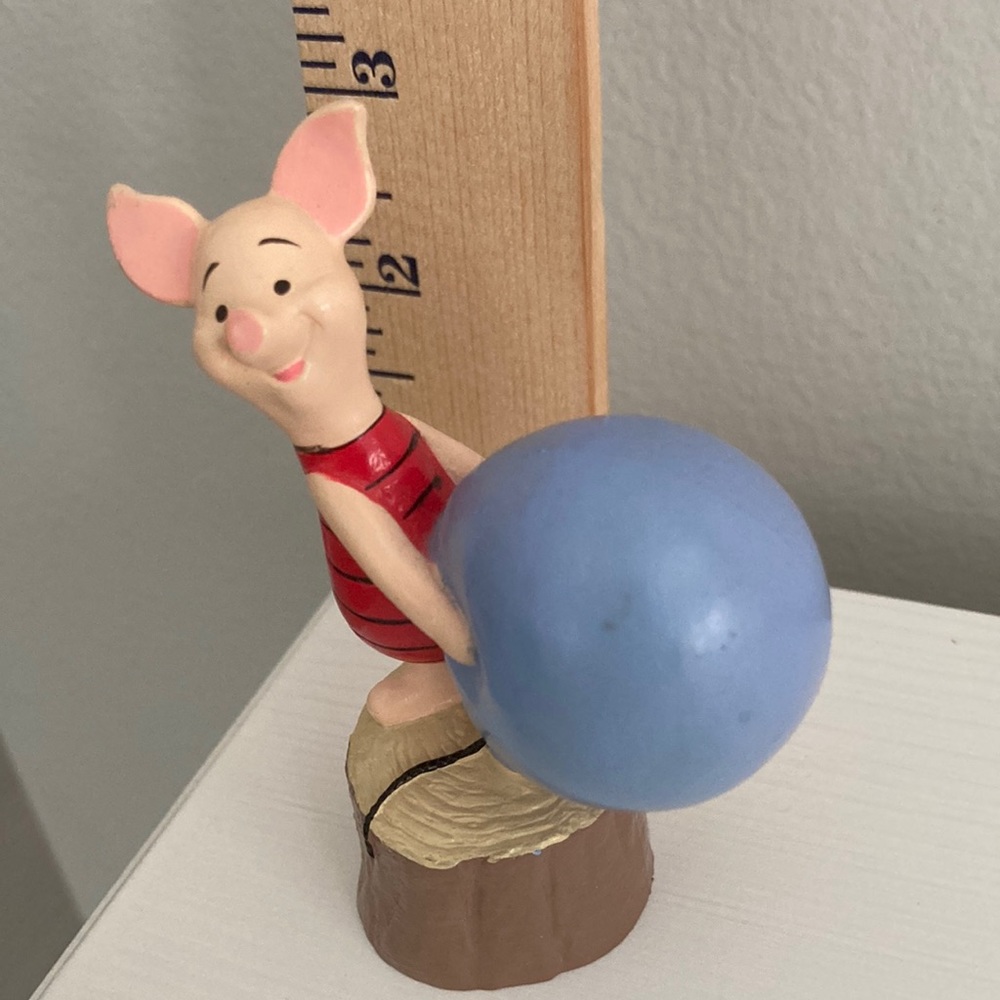 Disney Winnie The Pooh Piglet Holding Balloon While Standing On Stump PVC Figure